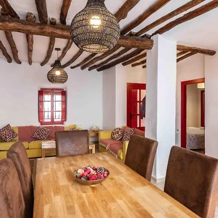 Casa Roja Holiday home Niguelas