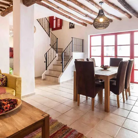 Casa Roja Holiday home *
