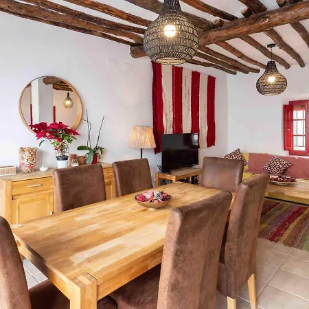 Holiday home Casa Roja Niguelas